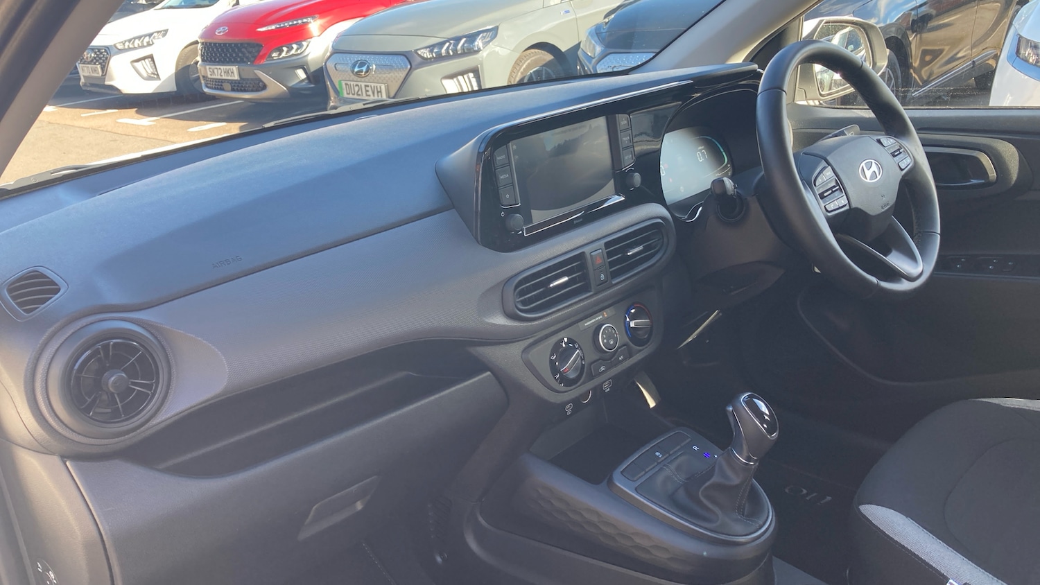 Used Hyundai i10 2023 for sale - 77323835: Photo 9