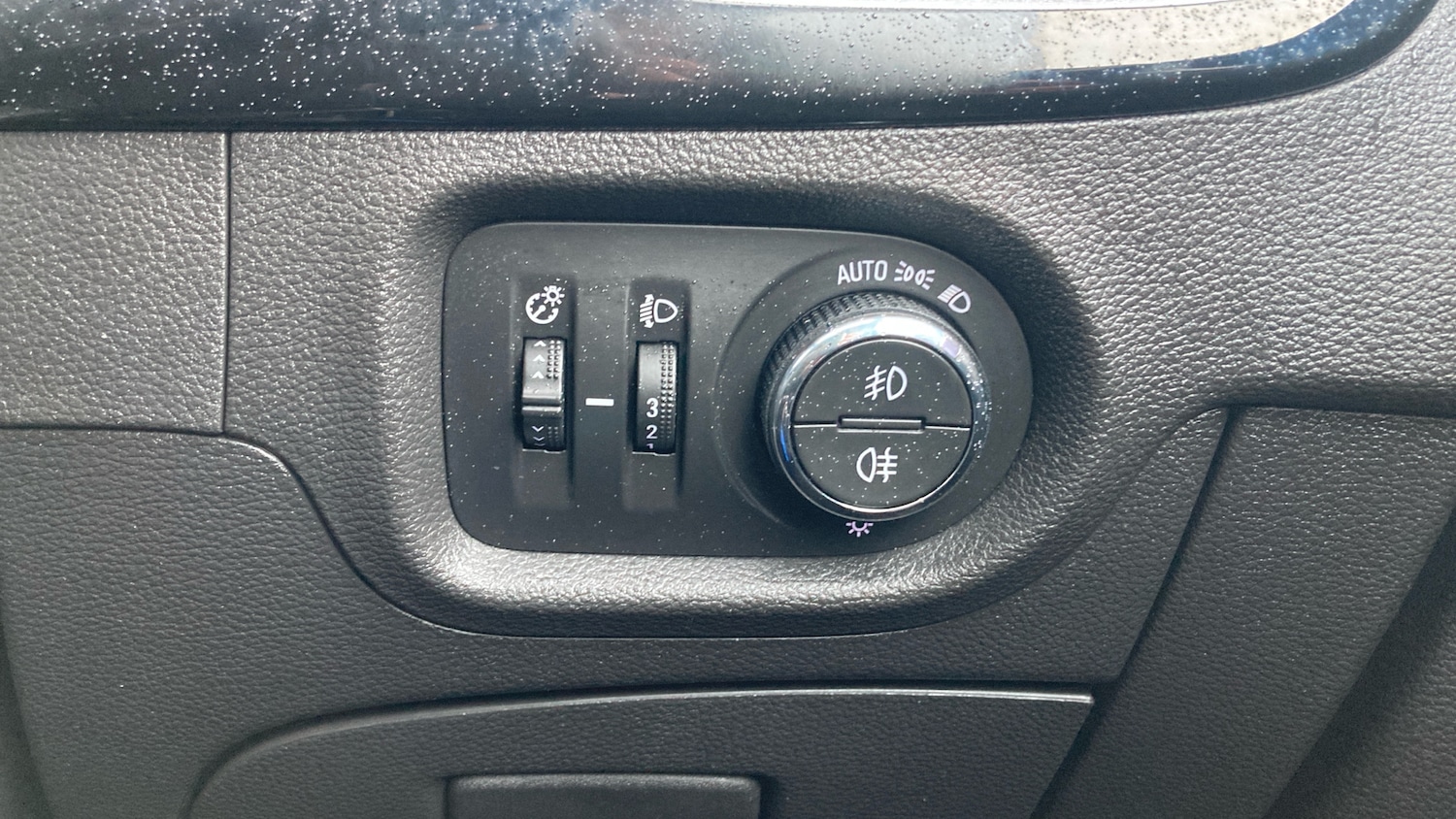 Used Vauxhall Astra 2018 for sale - 77272111: Photo 23