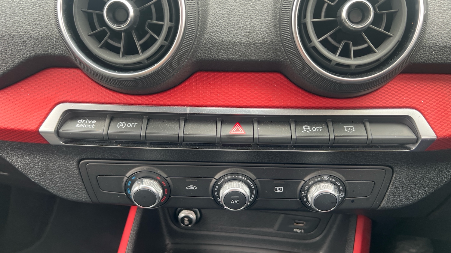 Used Audi Q2 2020 for sale - 78041730: Photo 32