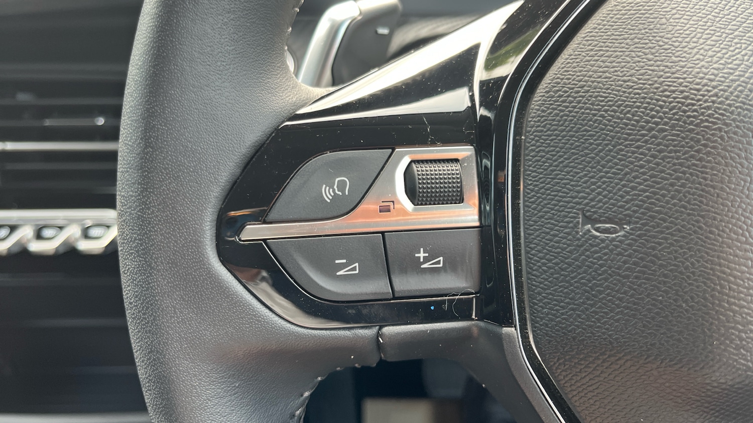 Used Peugeot 208 2023 for sale - 76343864: Photo 24