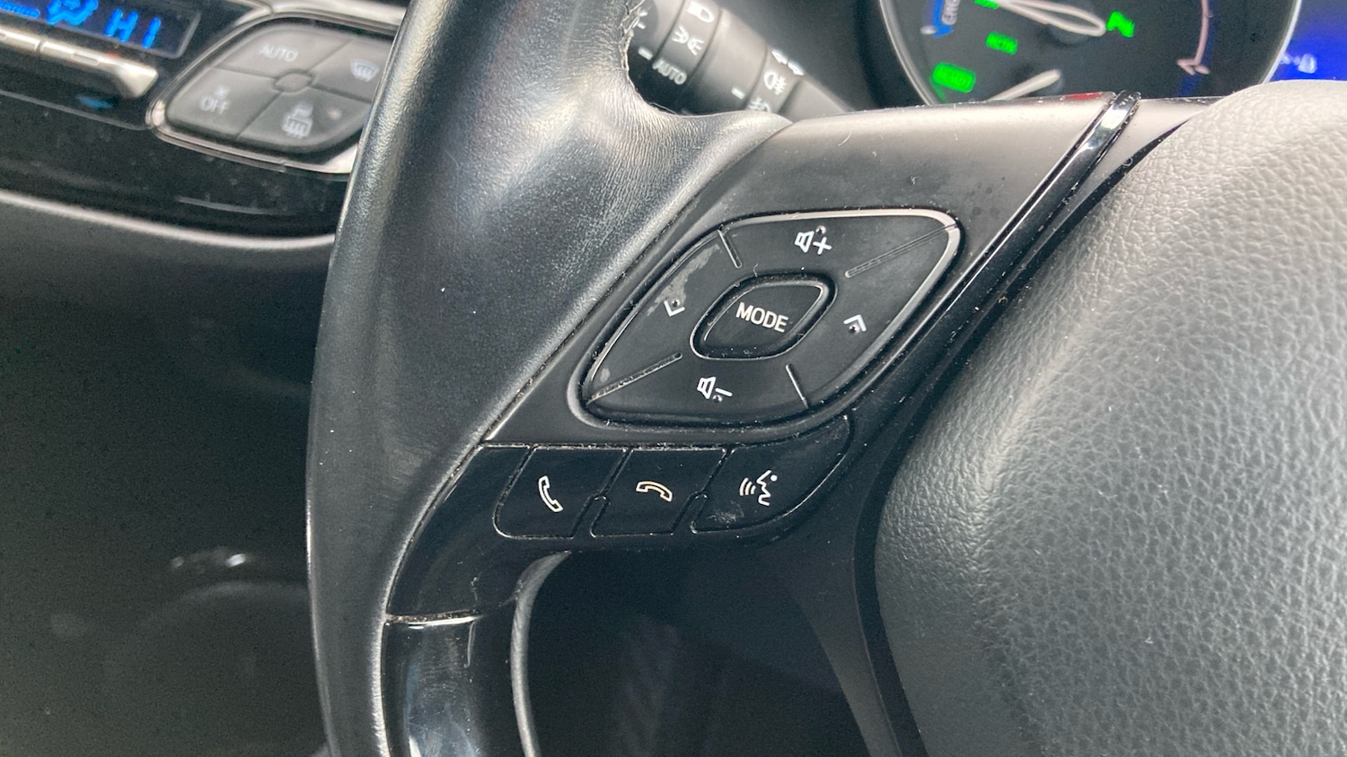 Used Toyota C-HR 2017 for sale - 77124008: Photo 27