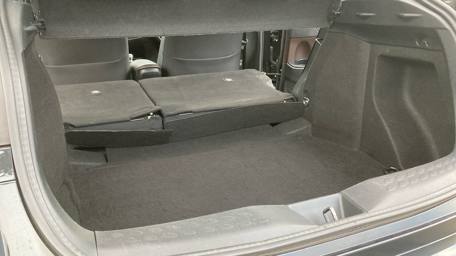 Used Toyota C-HR 2017 for sale - 77124008: Photo 35