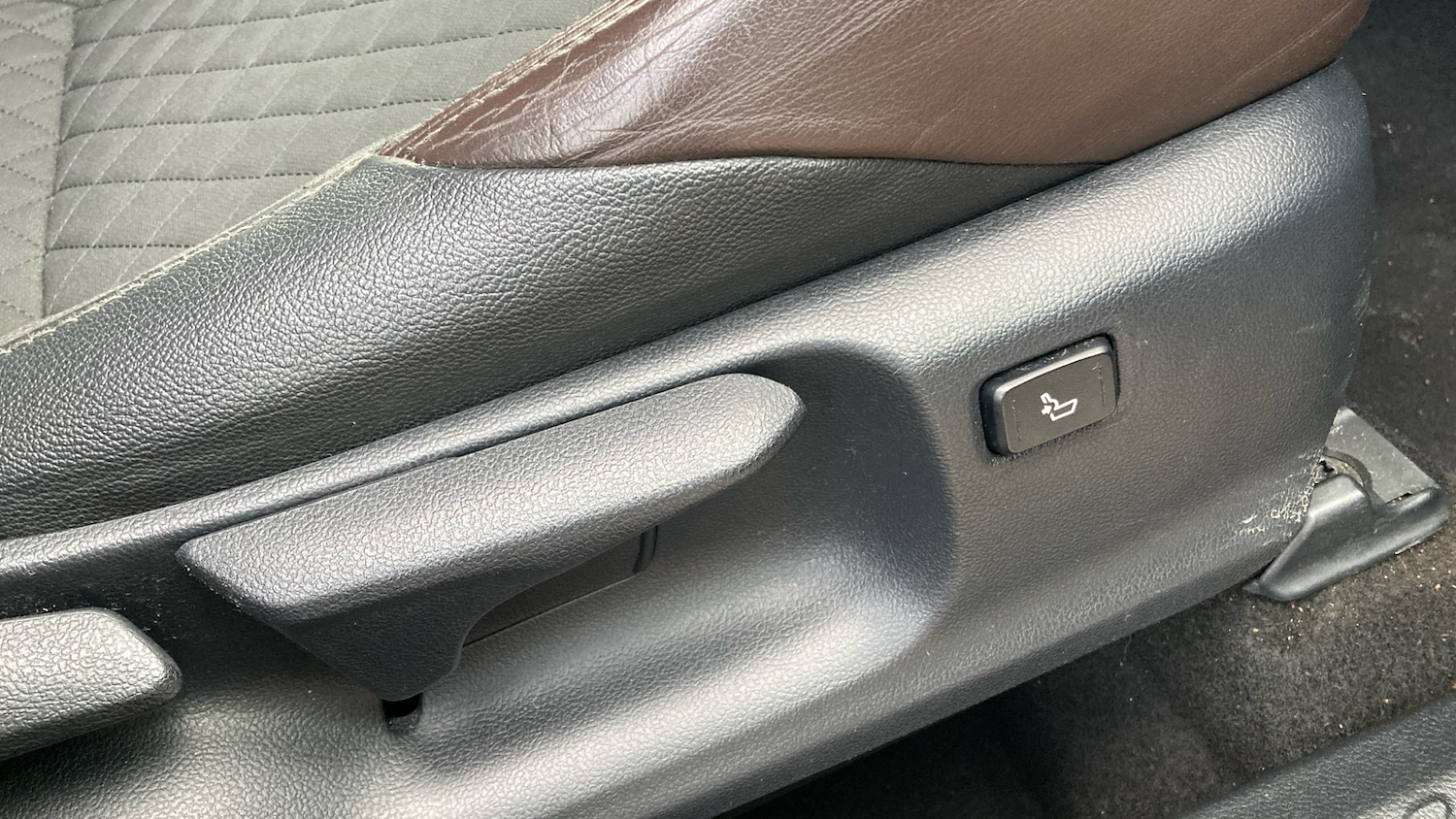 Used Toyota C-HR 2017 for sale - 77124008: Photo 36