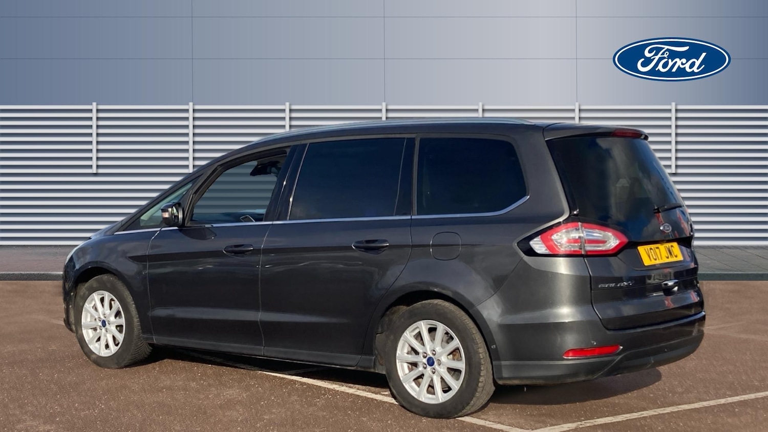 Used Ford Galaxy 2017 for sale - 76576512: Photo 2