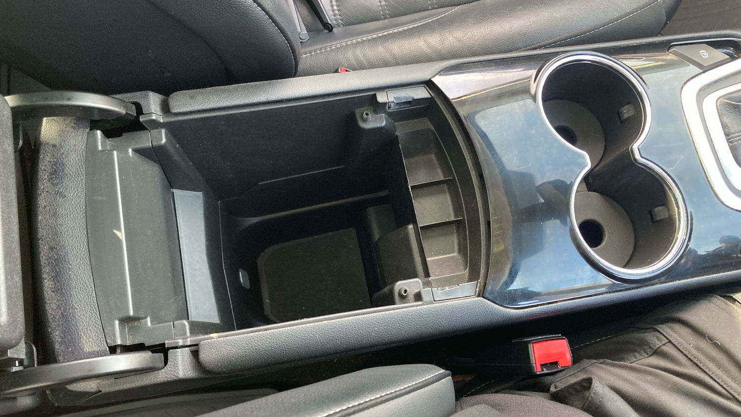 Used Ford Galaxy 2017 for sale - 76576512: Photo 31