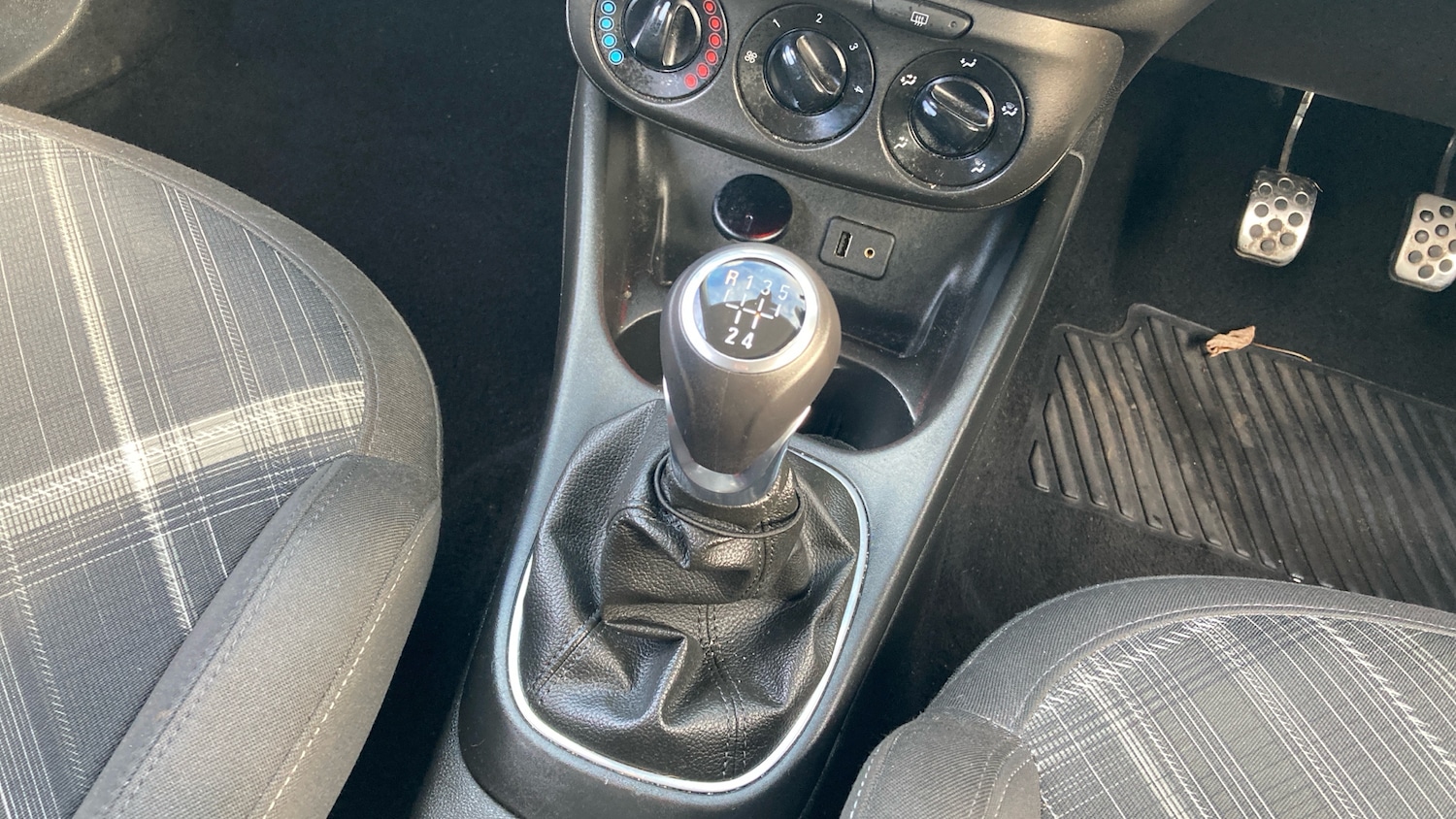 Used Vauxhall Corsa 2015 for sale - 76517901: Photo 13