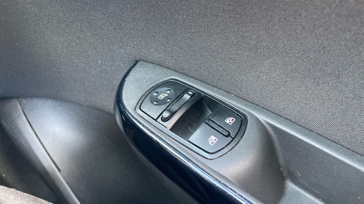 Used Vauxhall Corsa 2015 for sale - 76517901: Photo 21