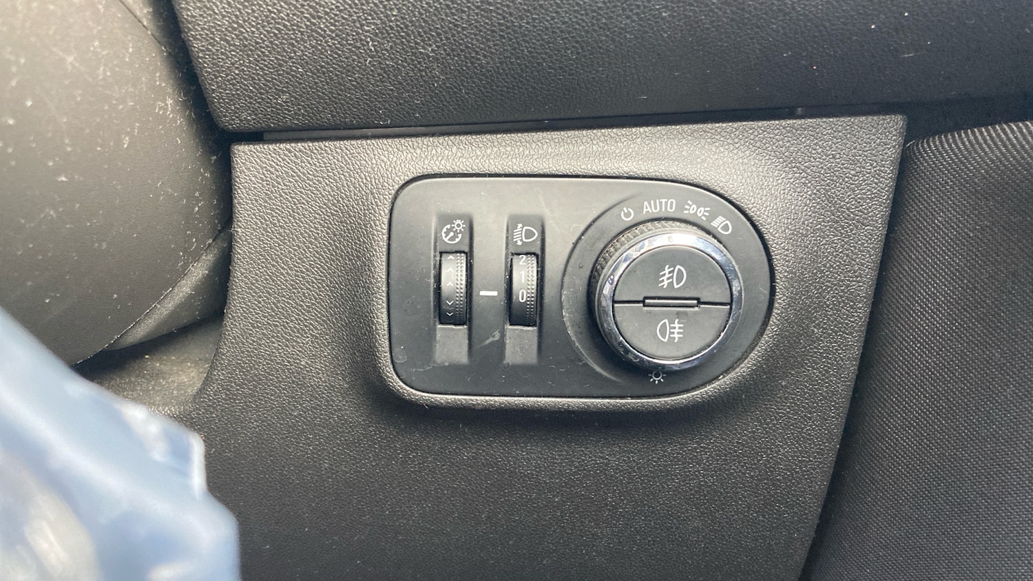 Used Vauxhall Corsa 2015 for sale - 76517901: Photo 22