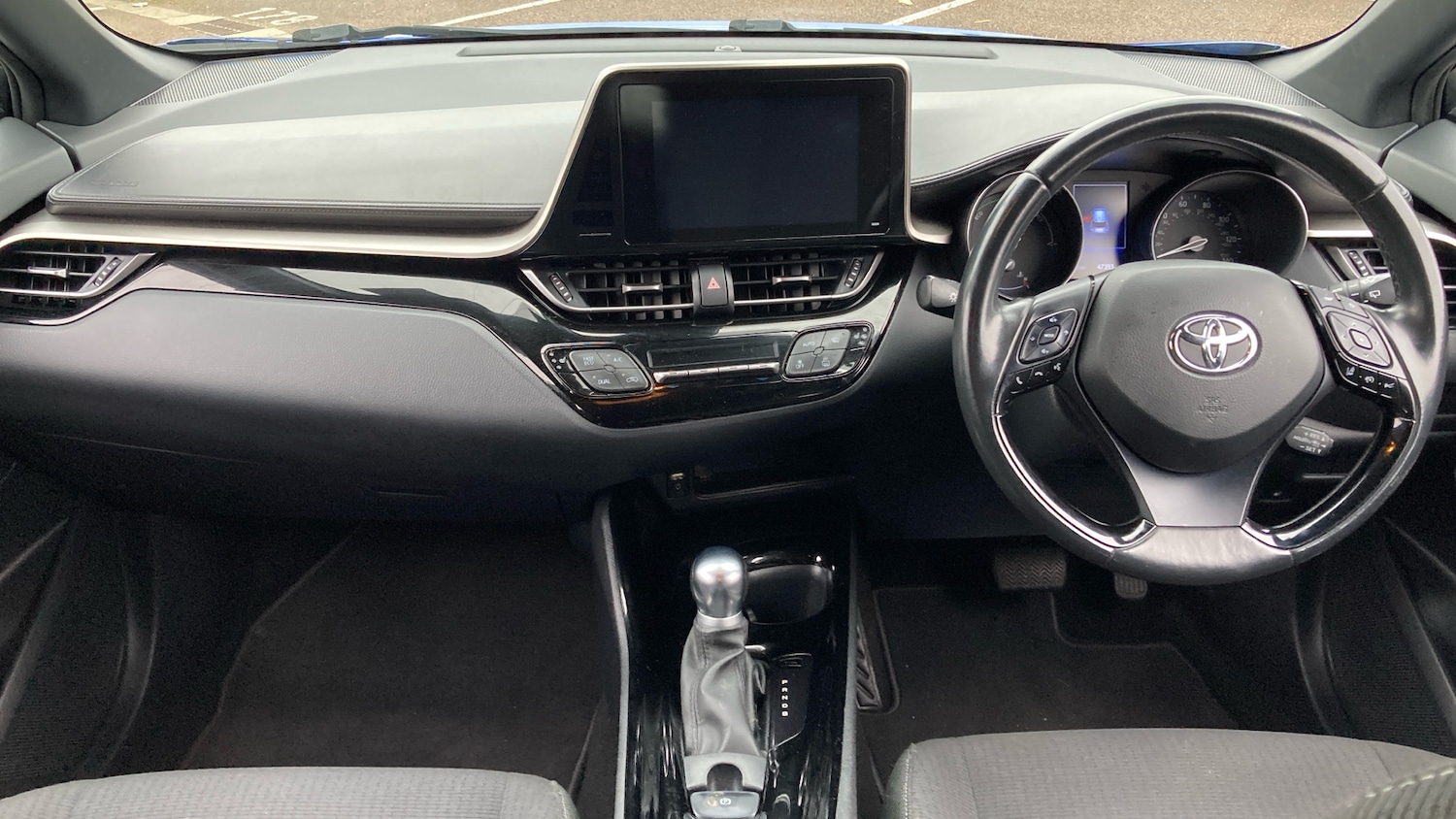 Used Toyota C-HR 2019 for sale - 76734345: Photo 10