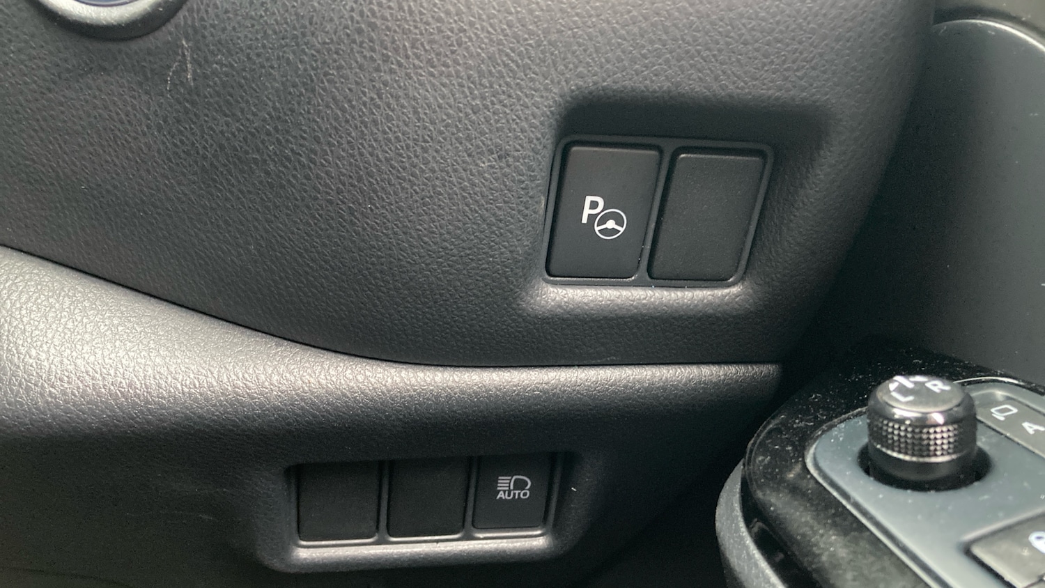 Used Toyota C-HR 2019 for sale - 76734345: Photo 23