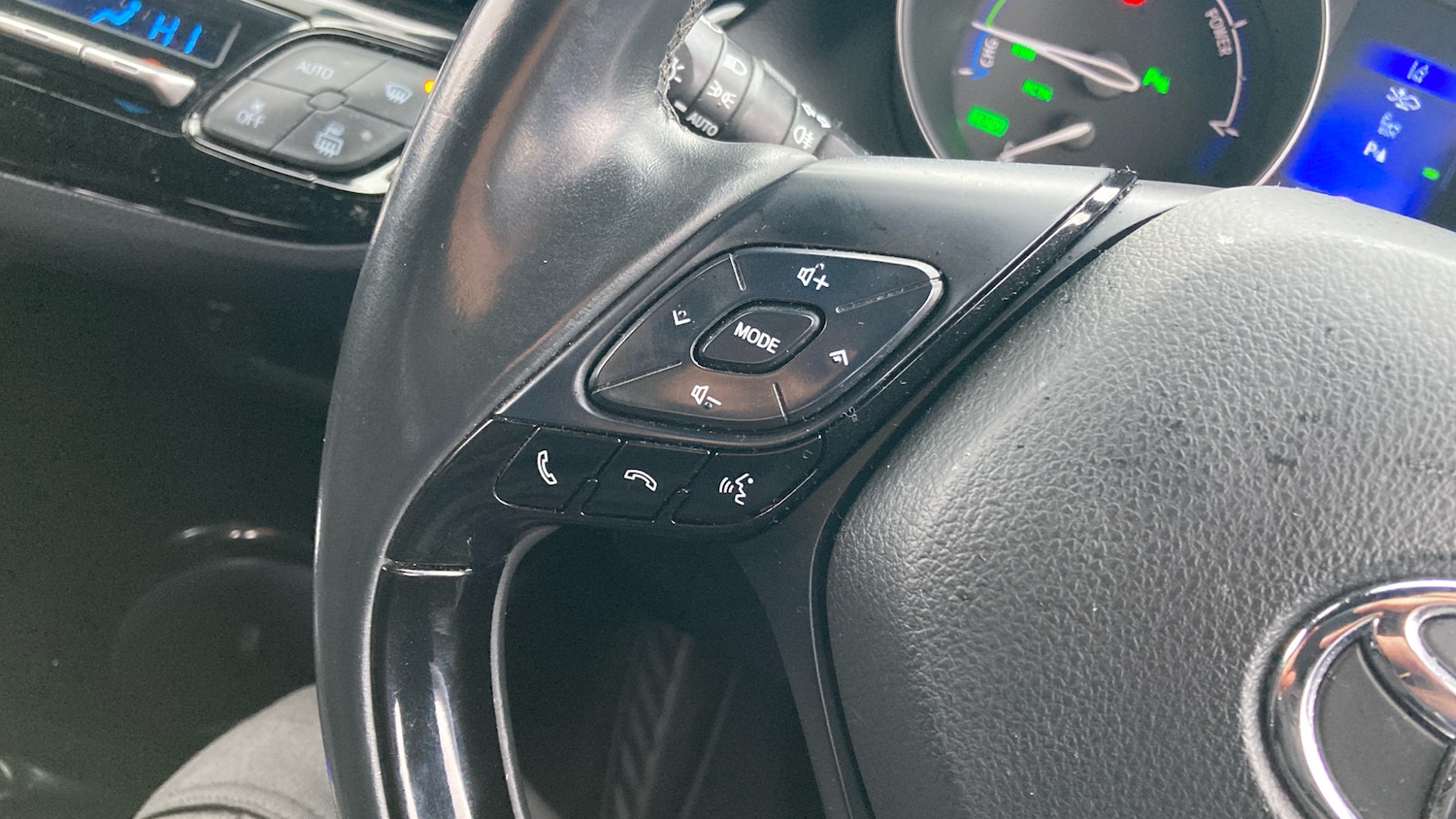 Used Toyota C-HR 2019 for sale - 76734345: Photo 27