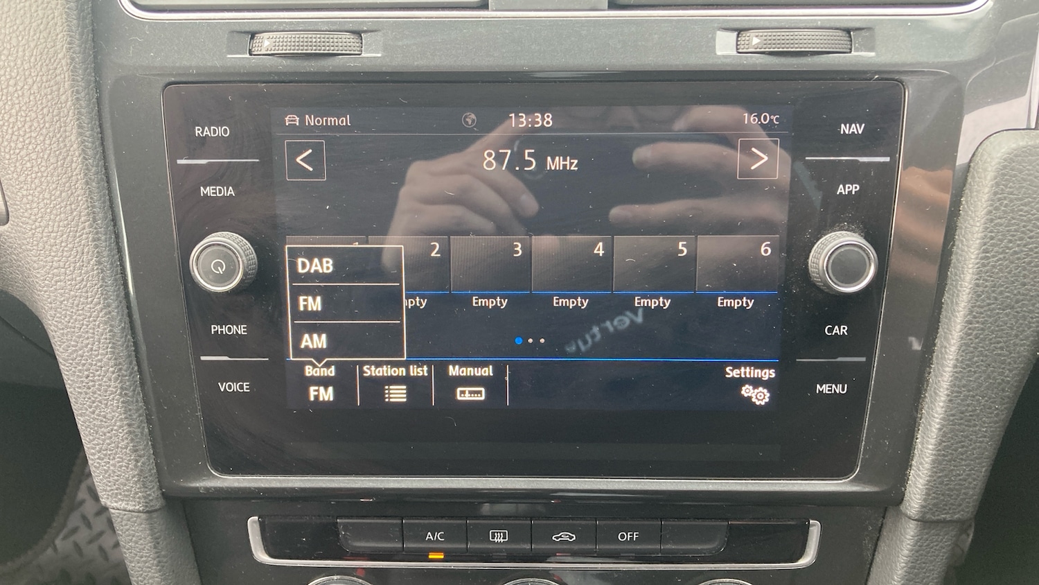 Used Volkswagen Golf 2018 for sale - 76504889: Photo 33