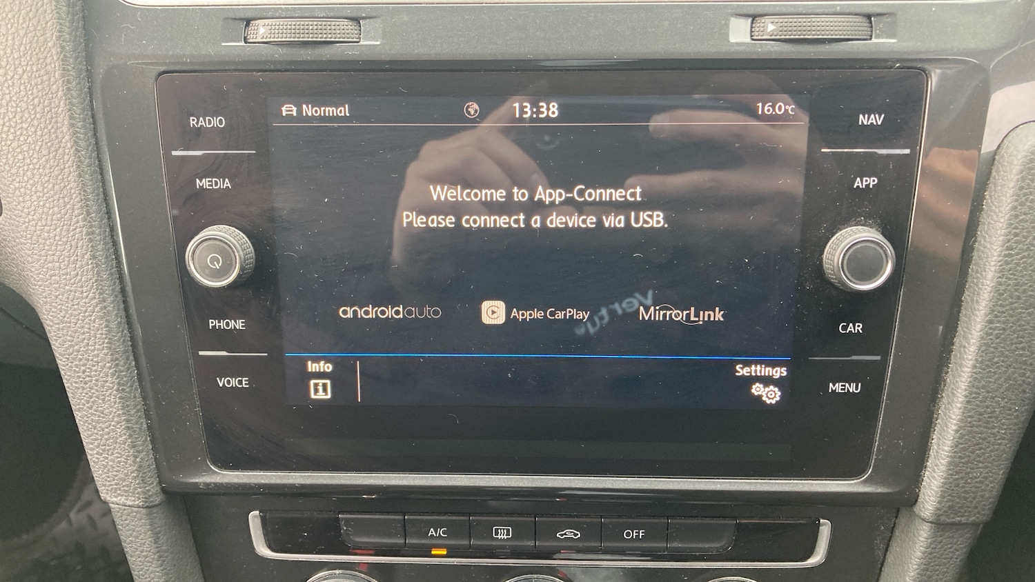 Used Volkswagen Golf 2018 for sale - 76504889: Photo 35