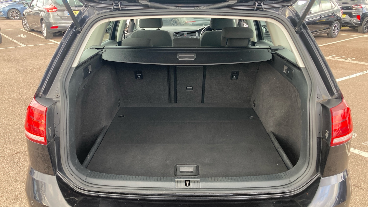 Used Volkswagen Golf 2018 for sale - 76504889: Photo 4