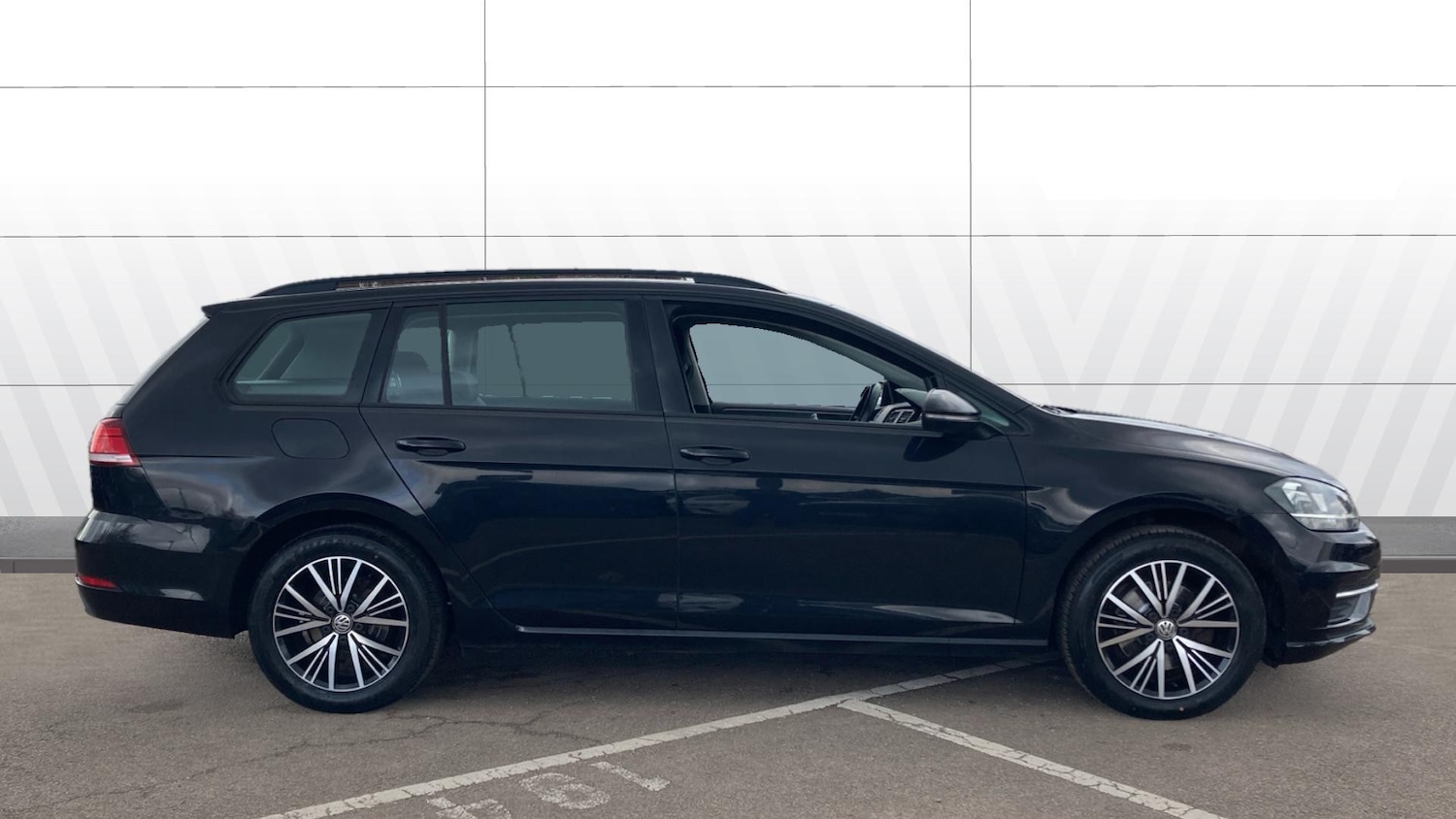 Used Volkswagen Golf 2018 for sale - 76504889: Photo 5