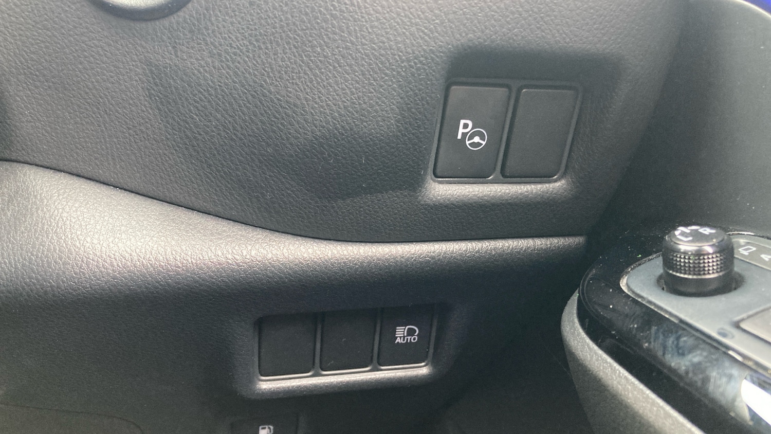 Used Toyota C-HR 2021 for sale - 76302118: Photo 22