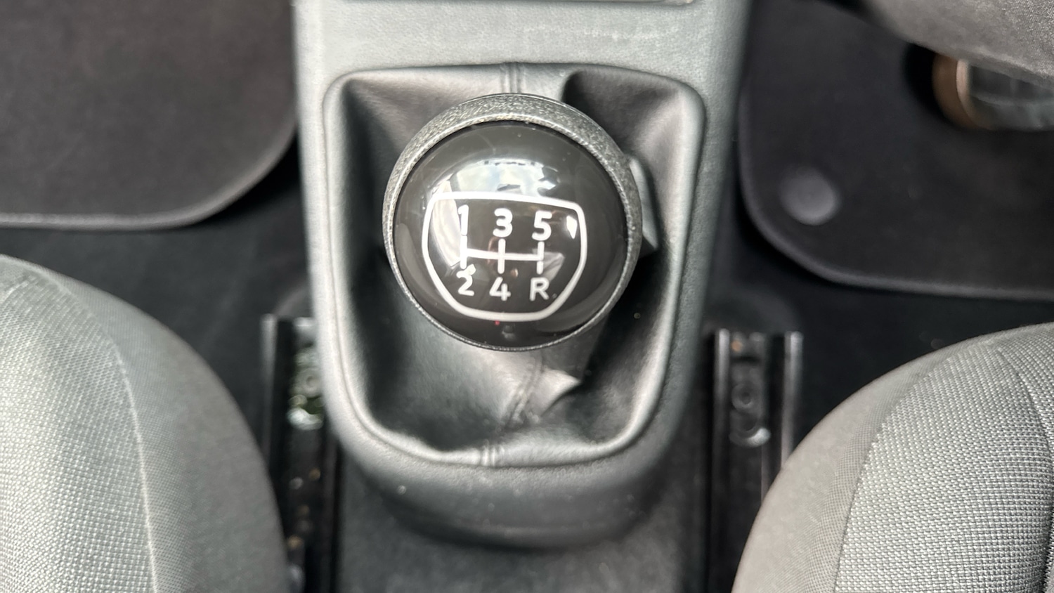 Used Volkswagen up! 2018 for sale - 77676168: Photo 26