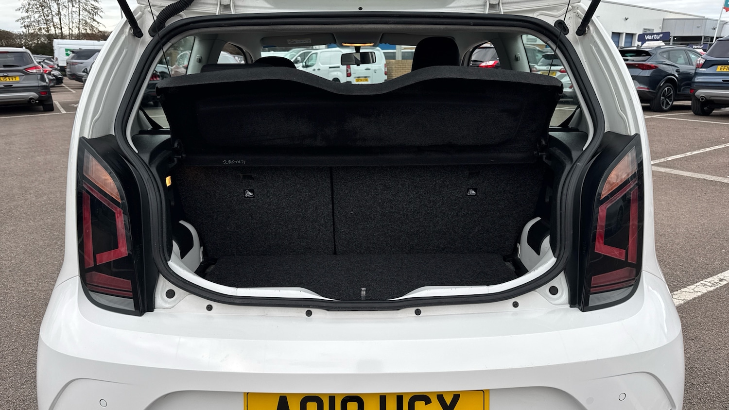 Used Volkswagen up! 2018 for sale - 77676168: Photo 4