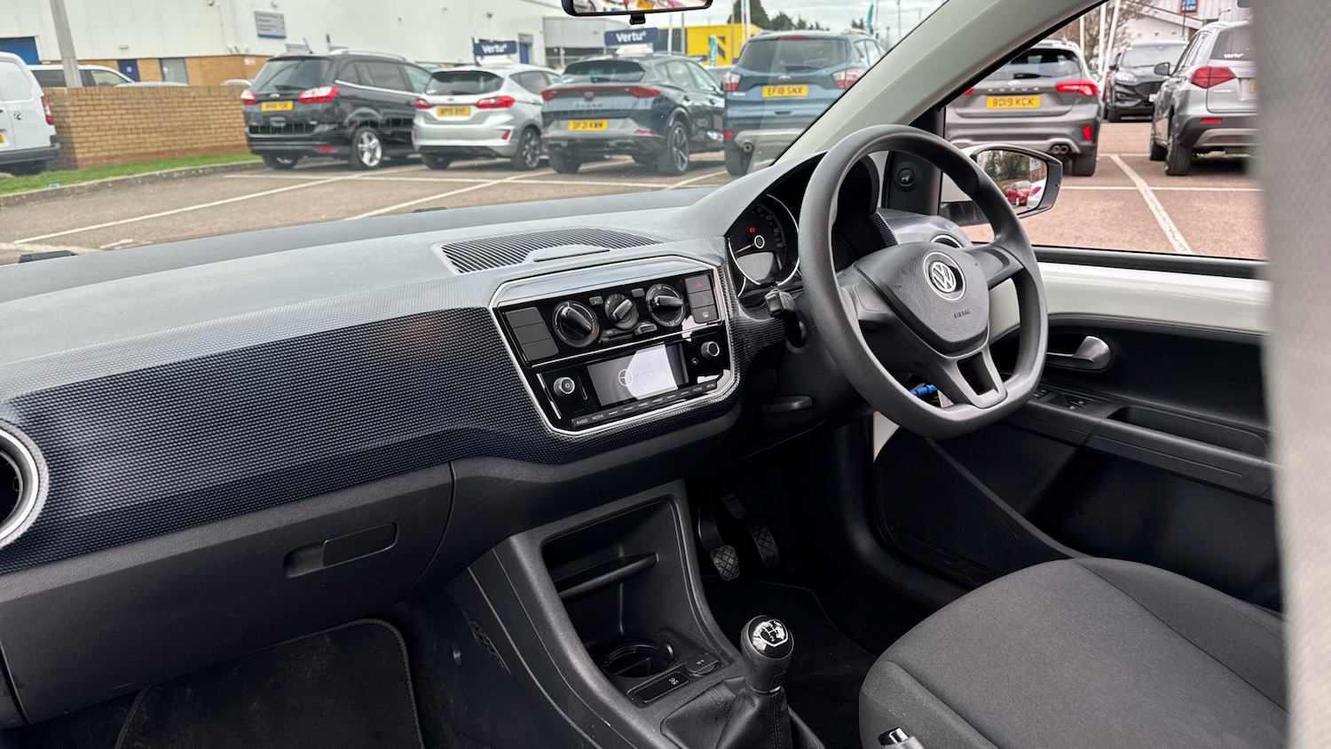 Used Volkswagen up! 2018 for sale - 77676168: Photo 9