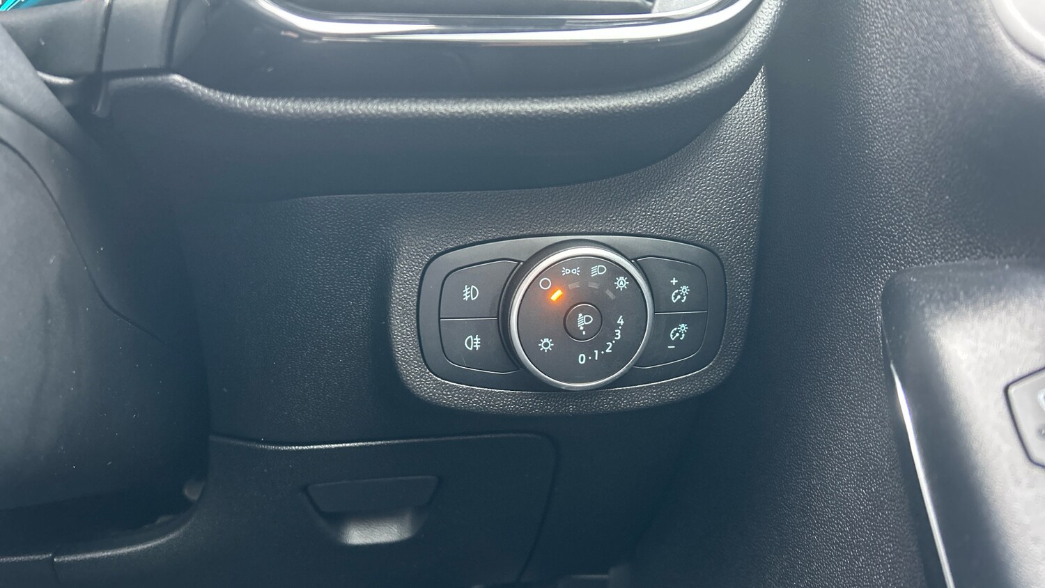 Used Ford Fiesta 2018 for sale - 77871970: Photo 22