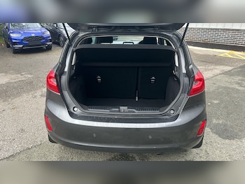 Used Ford Fiesta 2018 for sale - 77871970: Photo