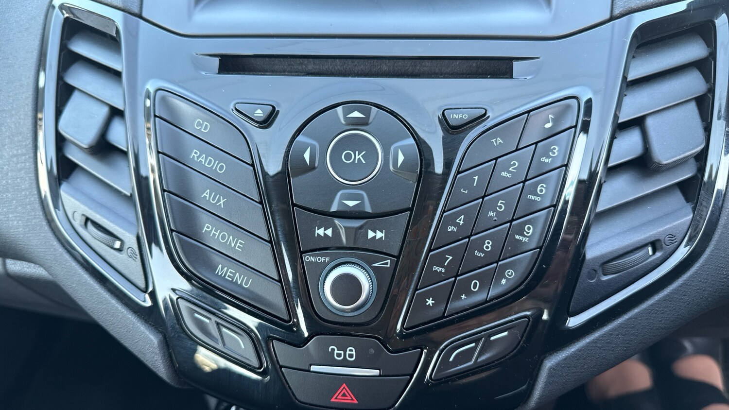 Used Ford Fiesta 2017 for sale - 77961683: Photo 26