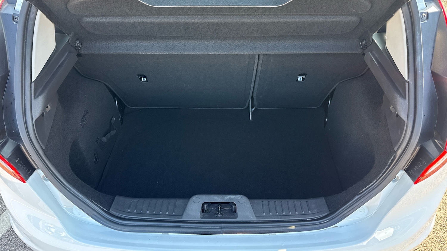 Used Ford Fiesta 2017 for sale - 77961683: Photo 4