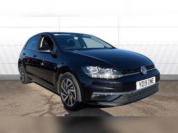 Used Volkswagen Golf 2019 for sale - 76407344: Photo