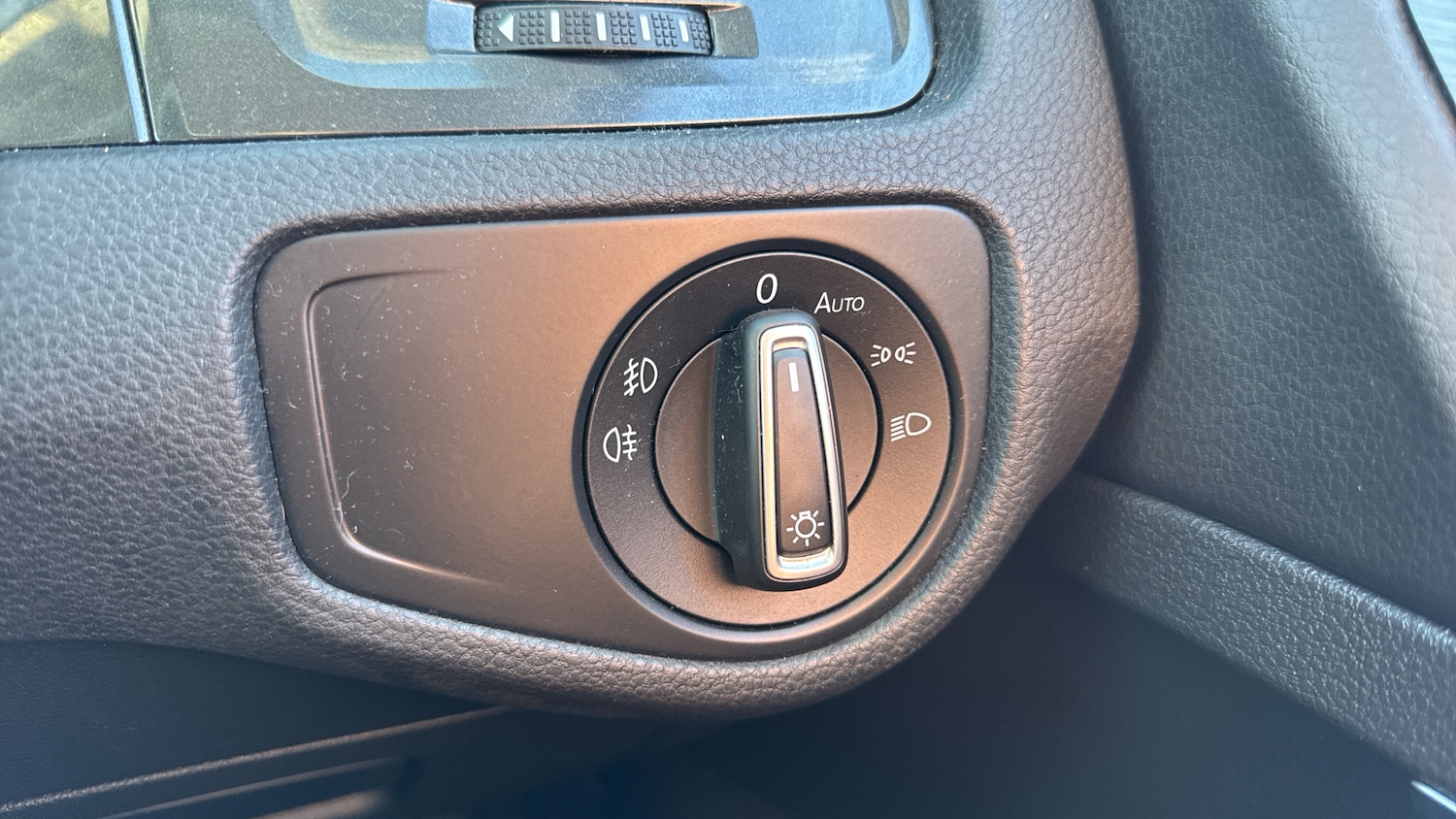 Used Volkswagen Golf 2019 for sale - 76407344: Photo 23