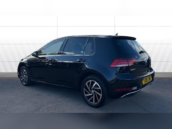 Used Volkswagen Golf 2019 for sale - 76407344: Photo