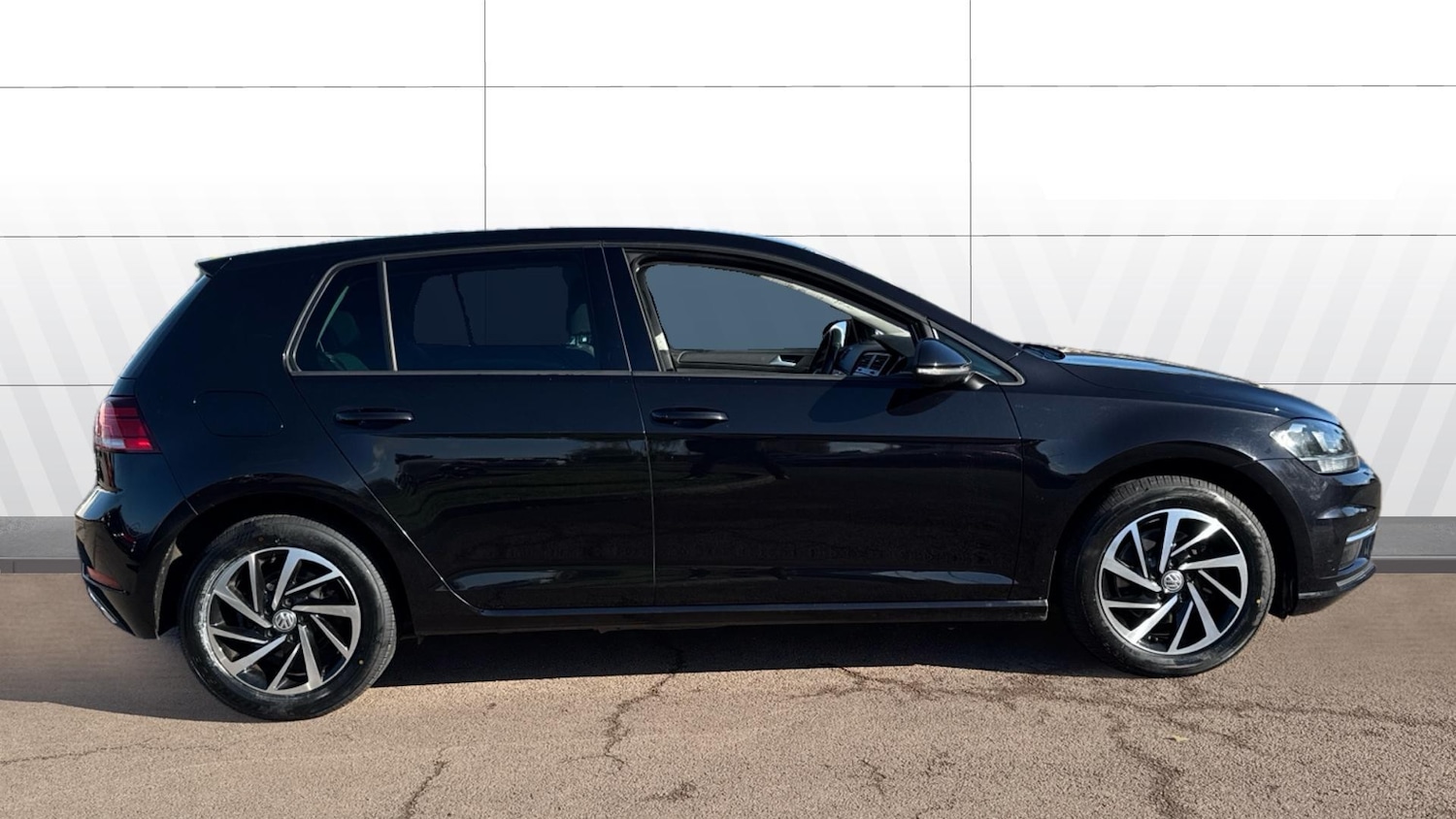 Used Volkswagen Golf 2019 for sale - 76407344: Photo 5
