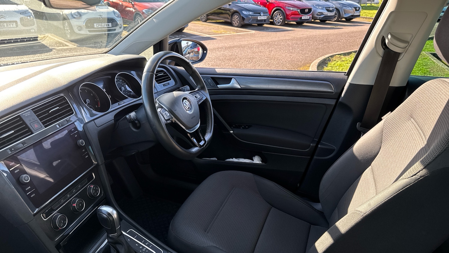 Used Volkswagen Golf 2019 for sale - 76407344: Photo 9