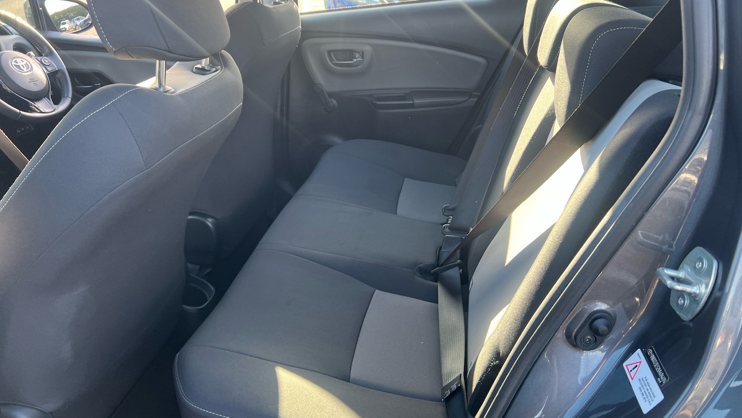 Used Toyota Yaris 2018 for sale - 76605461: Photo 16