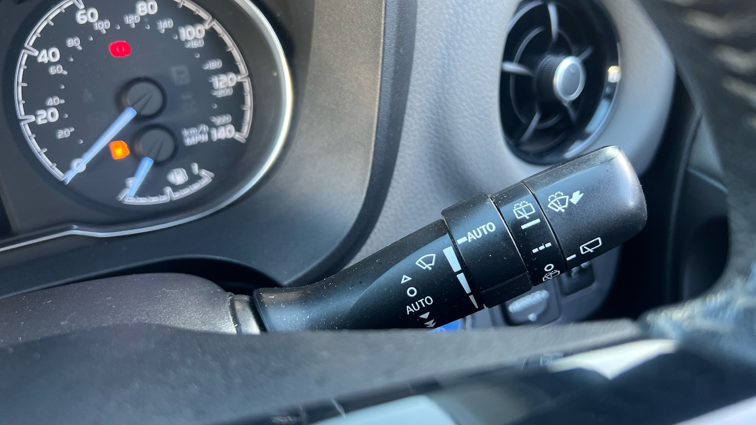 Used Toyota Yaris 2018 for sale - 76605461: Photo 29