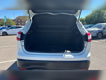 Used Nissan Qashqai 2015 for sale - 78449006: Photo