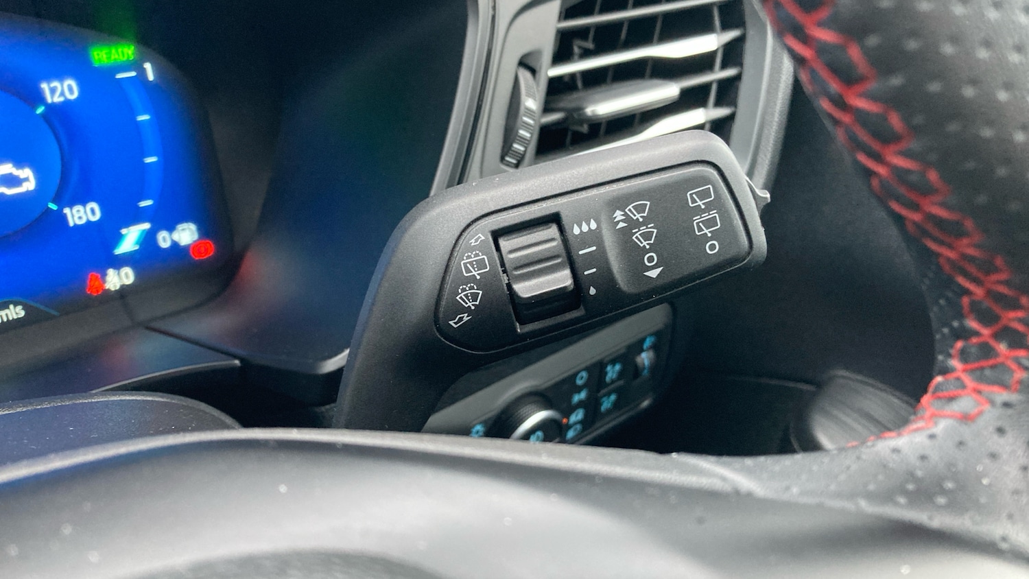 Used Ford Kuga 2024 for sale - 77062064: Photo 24