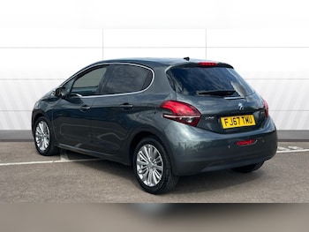 Used Peugeot 208 2017 for sale - 79535769: Photo