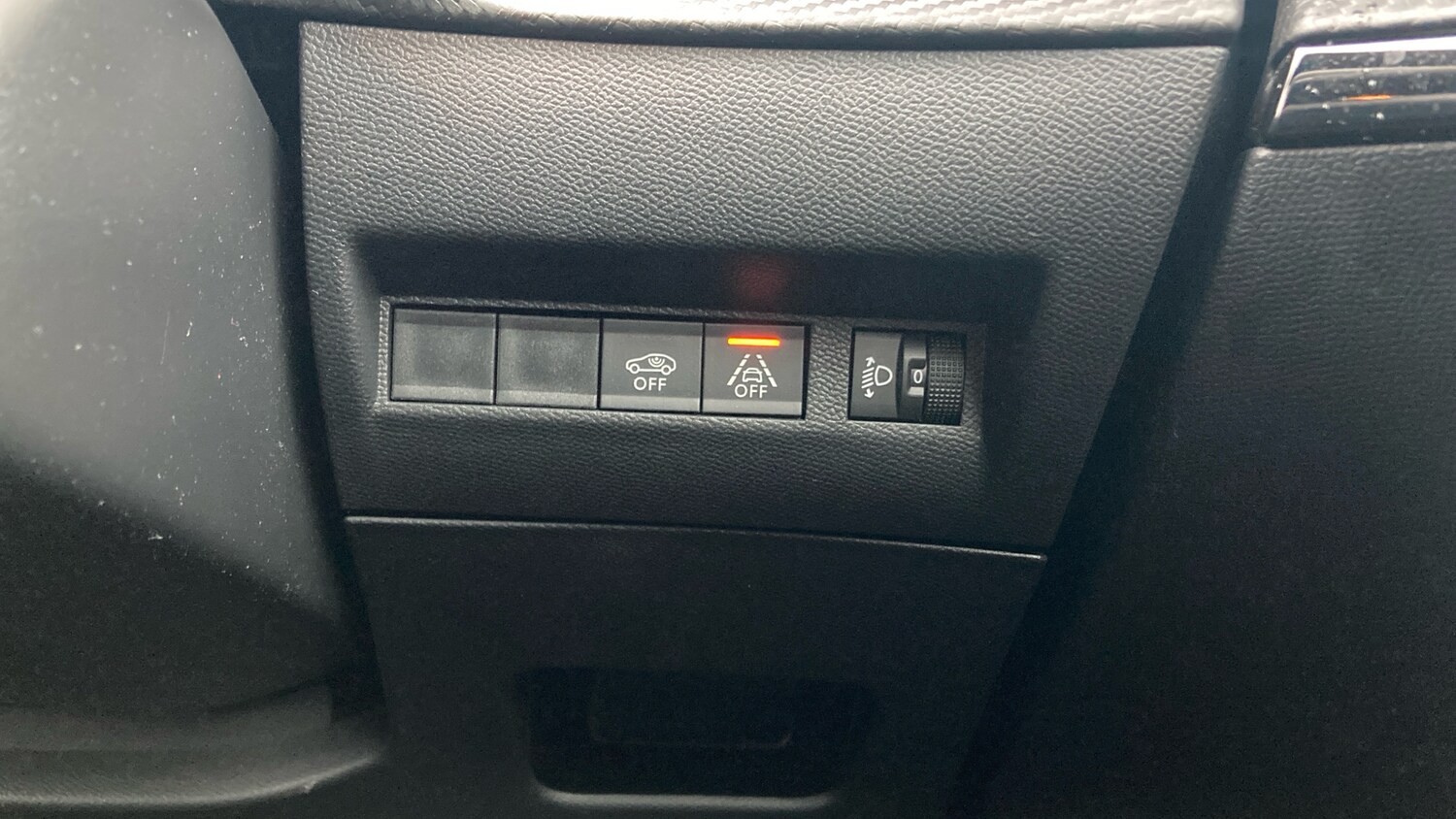 Used Peugeot 2008 2023 for sale - 77431090: Photo 22