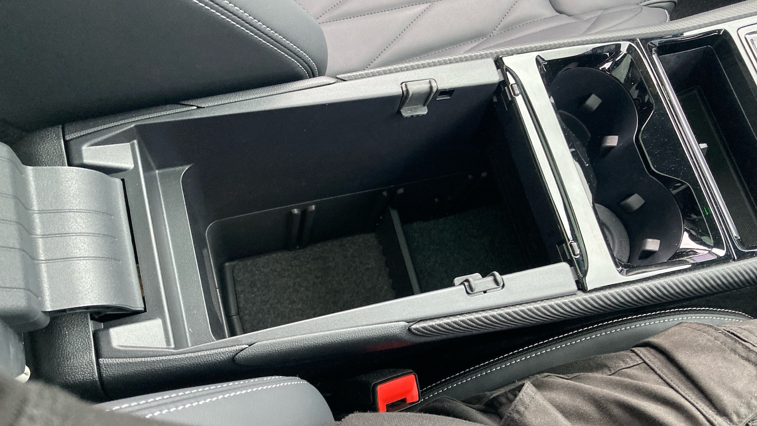 Used Ford Explorer 2024 for sale - 76518453: Photo 29