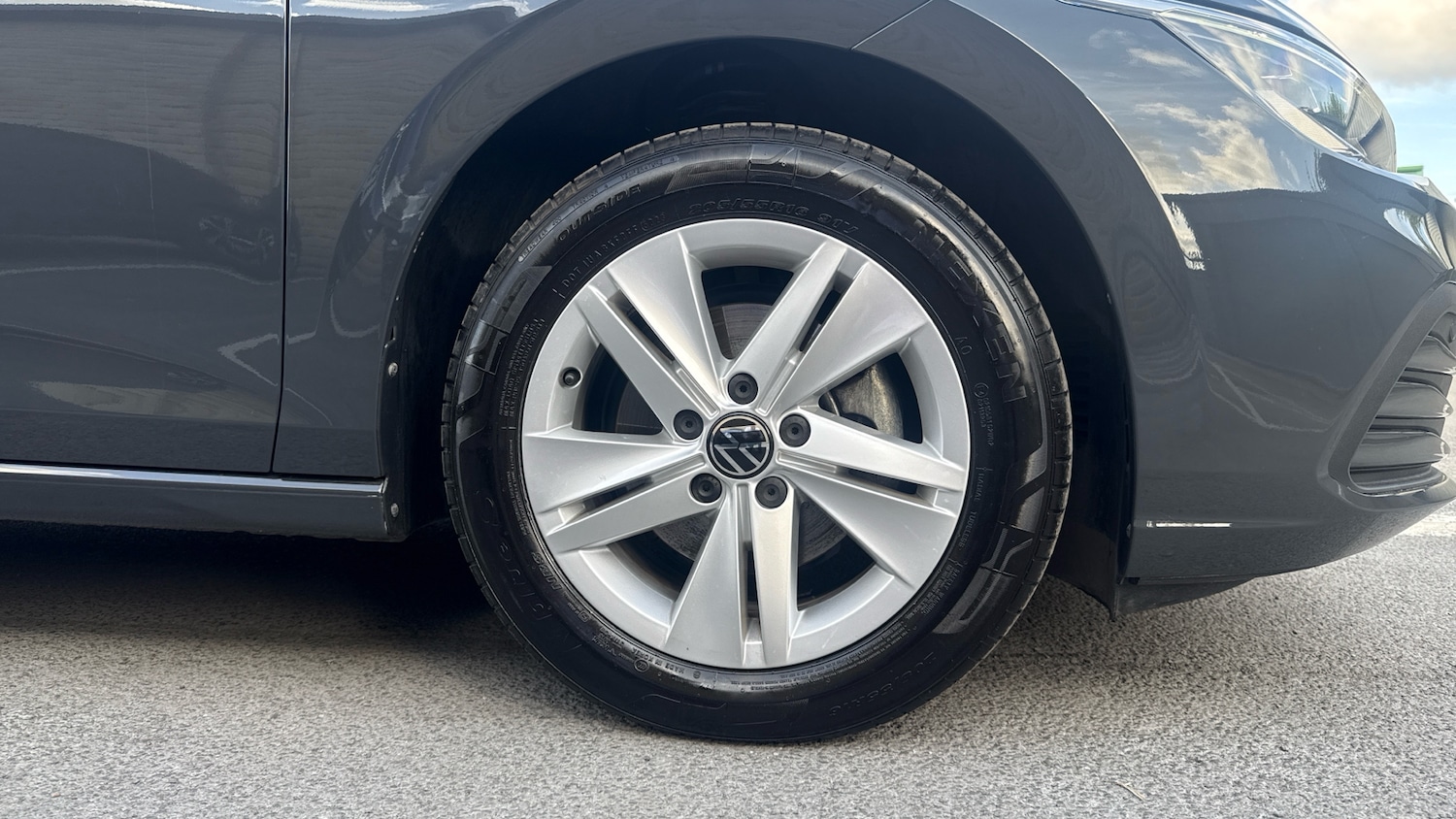 Used Volkswagen Golf 2024 for sale - 76764075: Photo 5