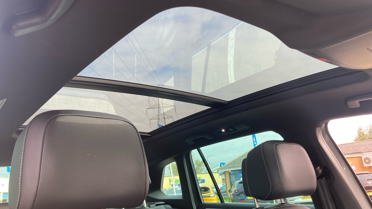 Used Volkswagen Tiguan 2020 for sale - 76089010: Photo 31