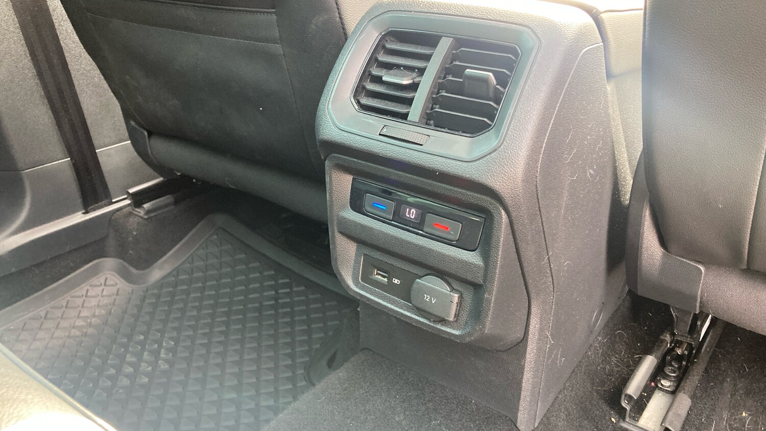 Used Volkswagen Tiguan 2020 for sale - 76089010: Photo 35