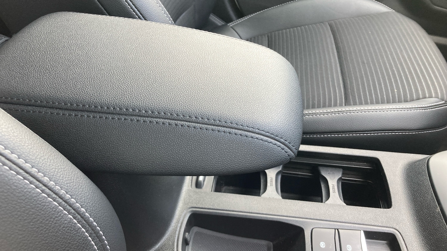 Used Ford Kuga 2022 for sale - 76806992: Photo 49