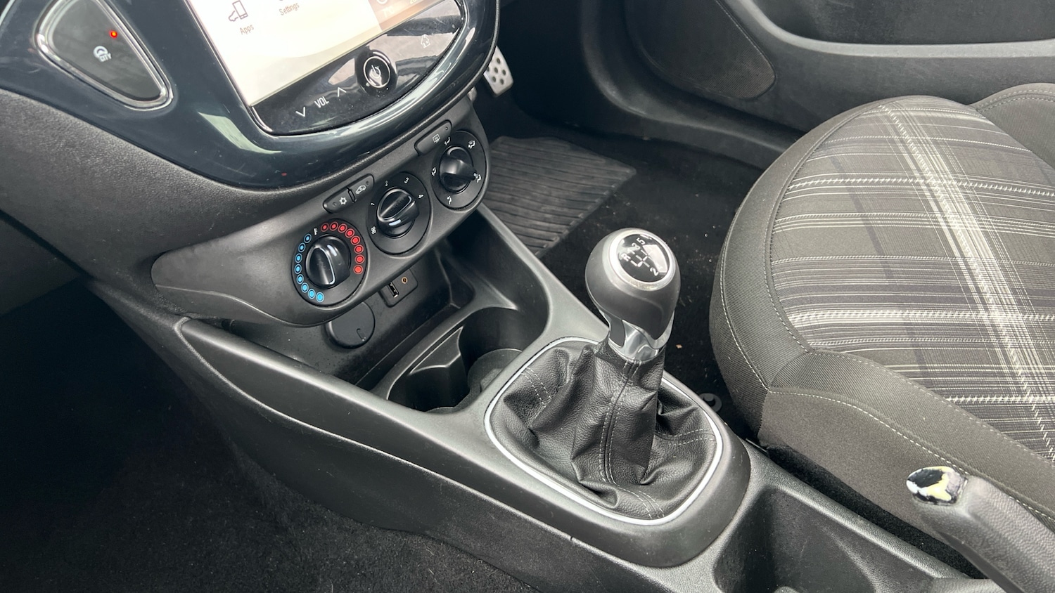 Used Vauxhall Corsa 2015 for sale - 77701878: Photo 13