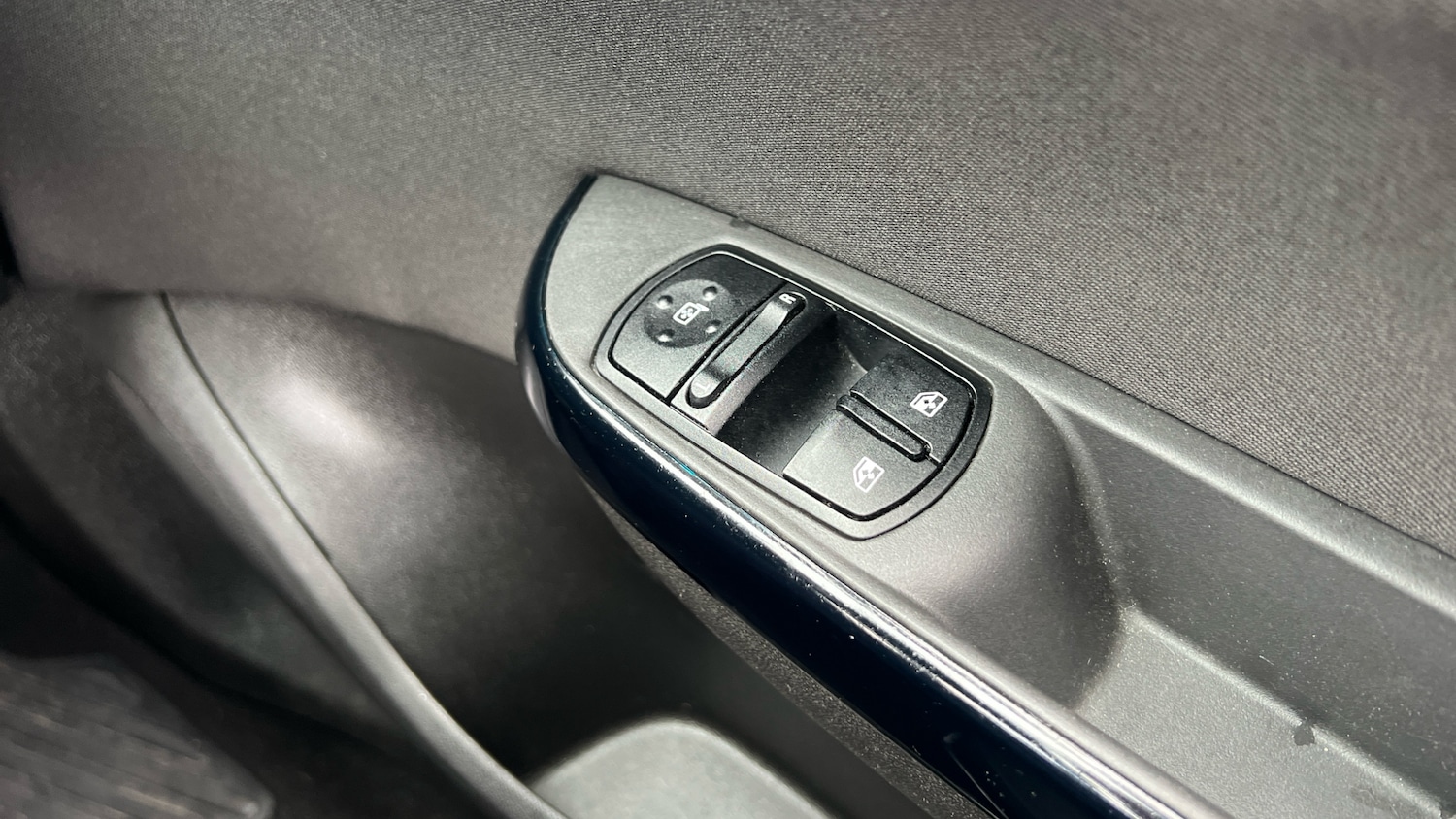 Used Vauxhall Corsa 2015 for sale - 77701878: Photo 23