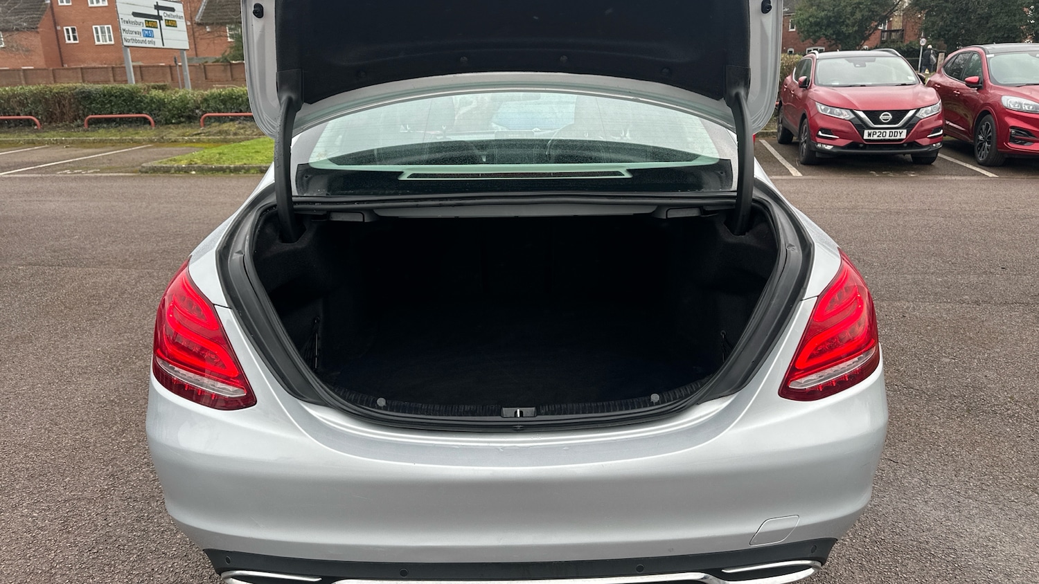 Used Mercedes-Benz C Class 2017 for sale - 77459660: Photo 4