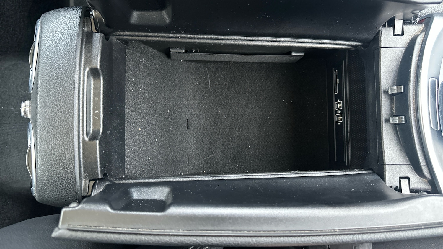 Used Mercedes-Benz C Class 2017 for sale - 77459660: Photo 41