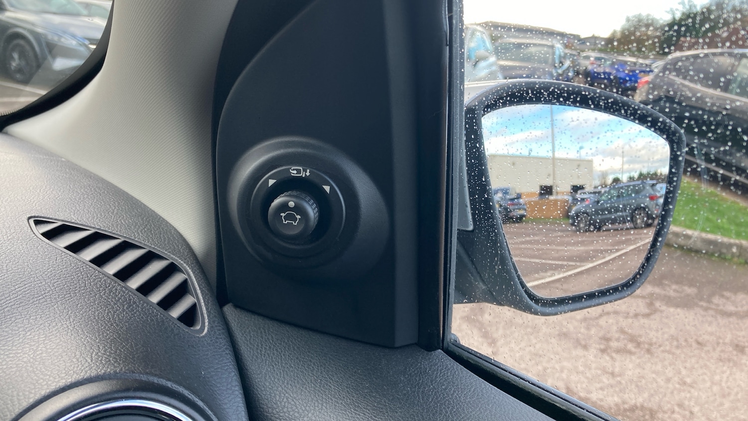 Used Ford Ka+ 2018 for sale - 76637288: Photo 22