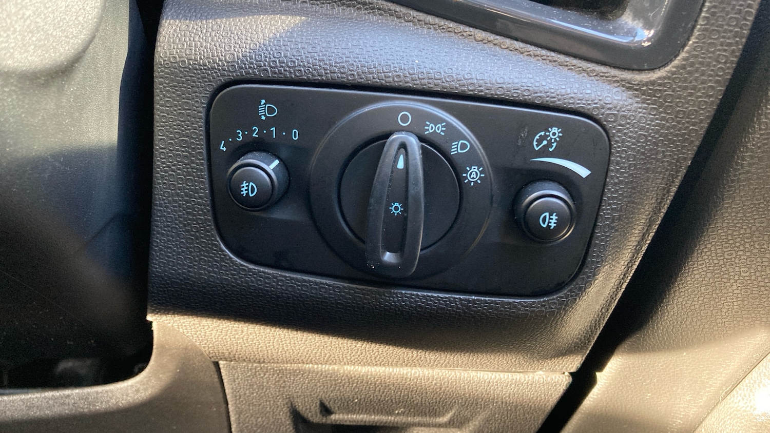 Used Ford Ecosport 2016 for sale - 77124010: Photo 26