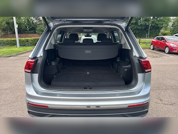 Used Volkswagen Tiguan Allspace 2023 for sale - 78644086: Photo